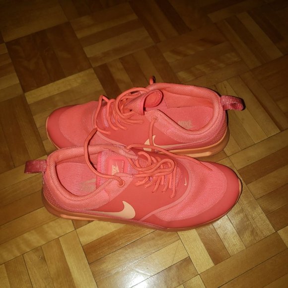 NIKE AIR MAX THEA (worn twice) - Picture 4 of 4
